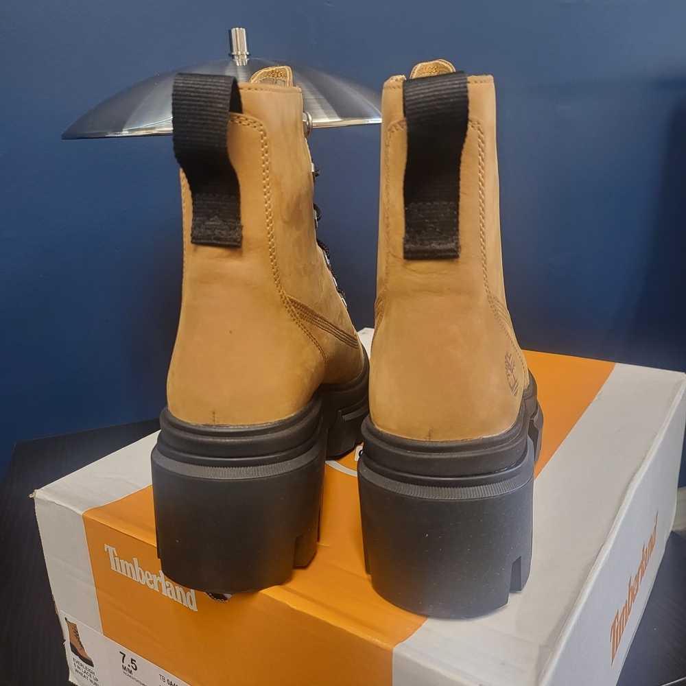 Timberland Everleigh 6 in Wheat Nubuck...NWT. - Picture 3 of 11